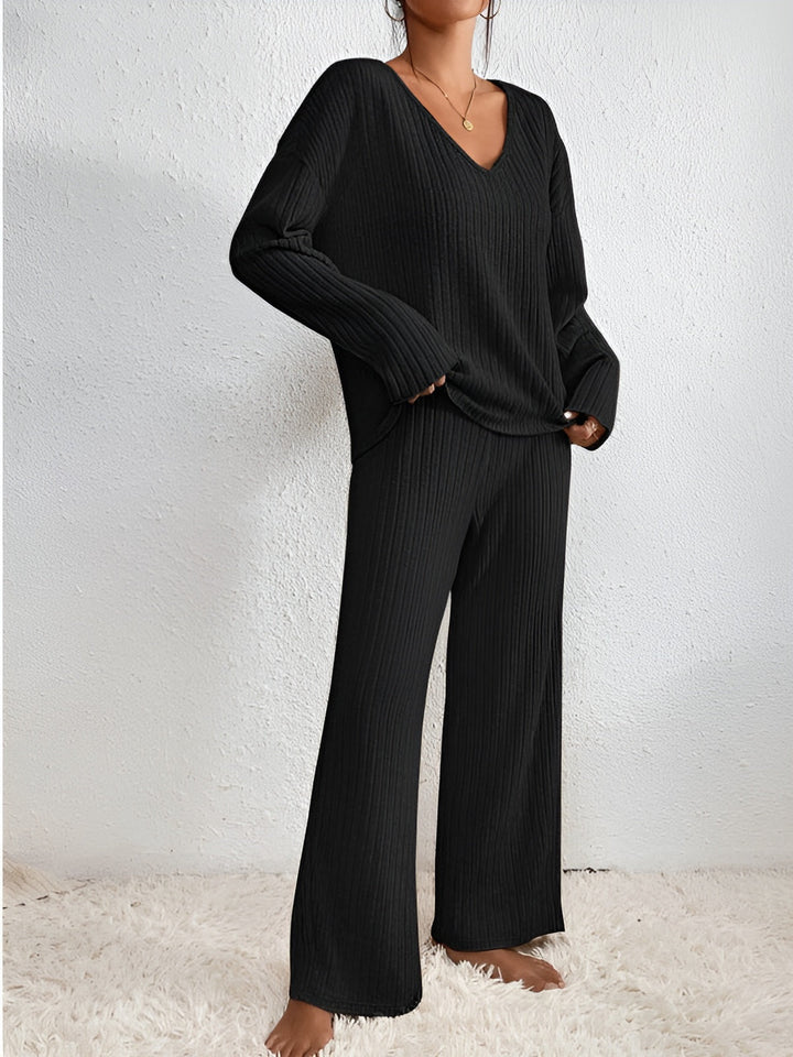 Wilma – Set Tricotat Doi Piese Pulover V și Pantaloni Confortabili